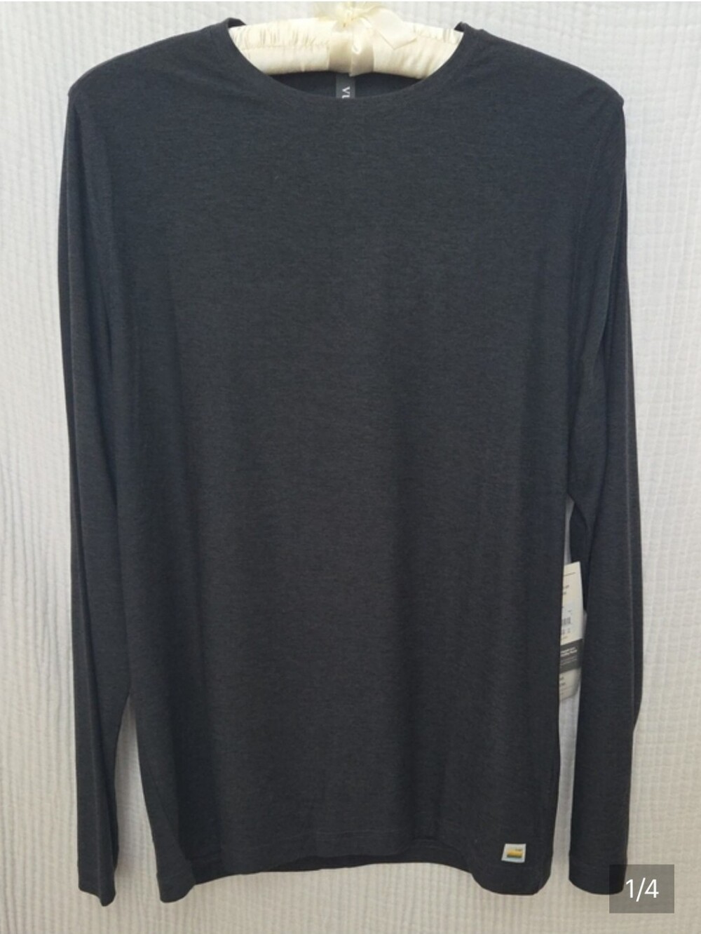 NWT Vuori Men's Long Sleeve Crewneck Shirt - Charcoal Gray - L - Picture 2 of 5